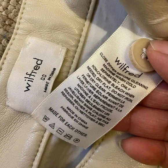 Aritzia Wilfred Beige Faux Leather Pants Women 00 High Rise Straight Work Travel - Picture 8 of 12